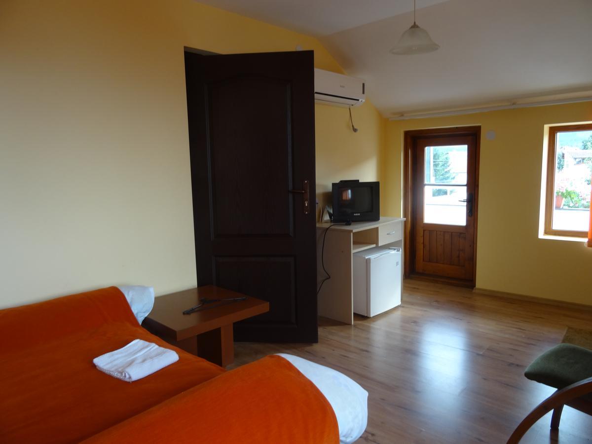 פאבל באניה Family Hotel Rose מראה חיצוני תמונה