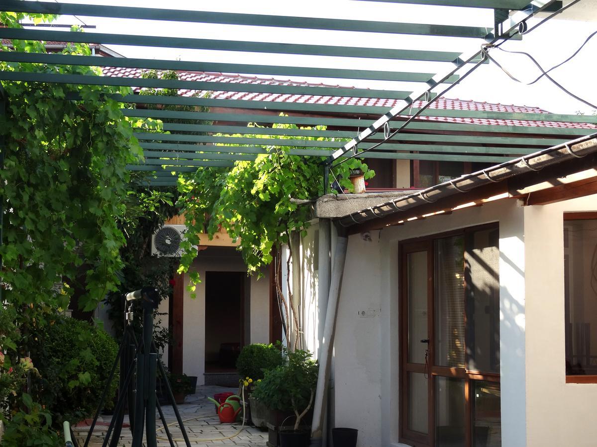 פאבל באניה Family Hotel Rose מראה חיצוני תמונה