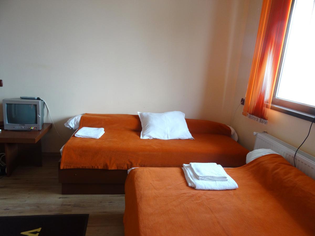 פאבל באניה Family Hotel Rose מראה חיצוני תמונה