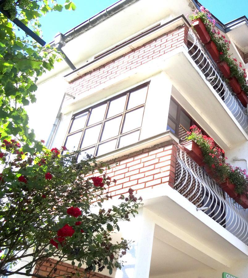 פאבל באניה Family Hotel Rose מראה חיצוני תמונה