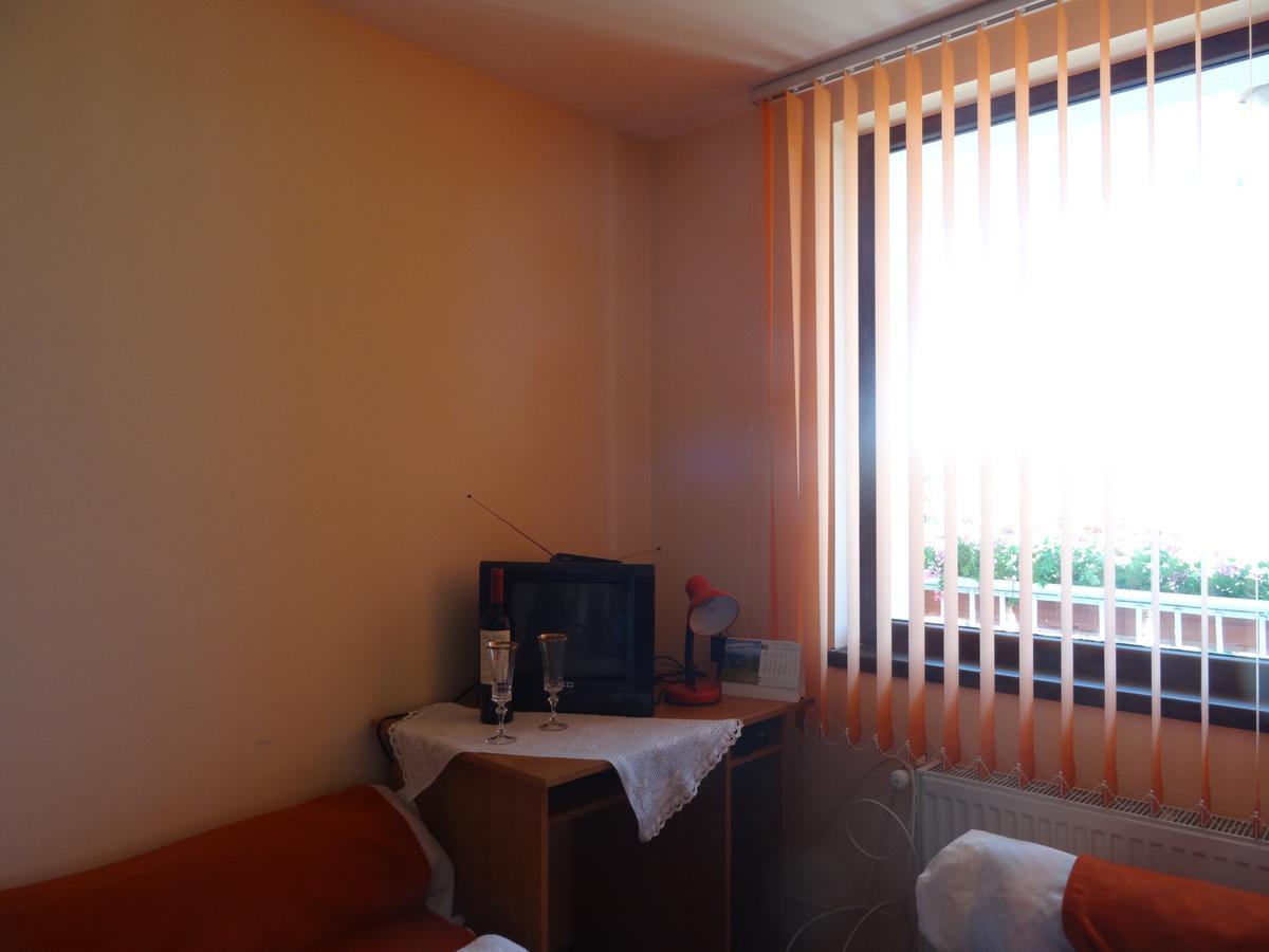 פאבל באניה Family Hotel Rose מראה חיצוני תמונה