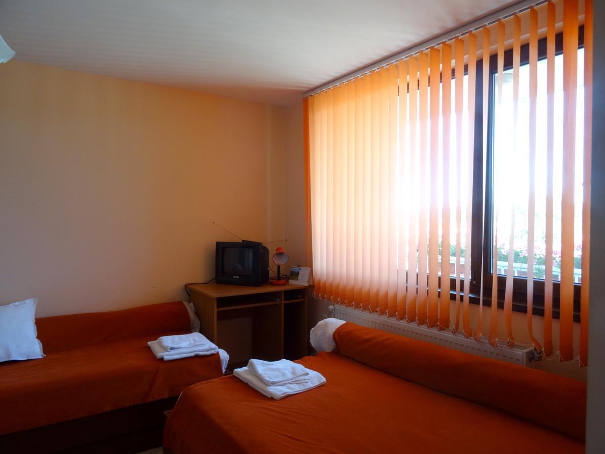 פאבל באניה Family Hotel Rose מראה חיצוני תמונה